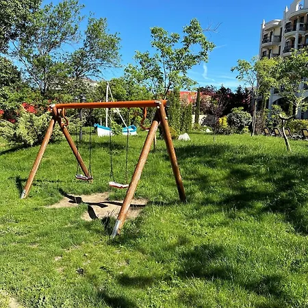 Tranquilo Escapes * Slantchev Briag